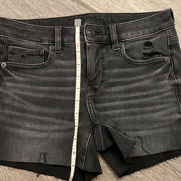 AE distressed jean shorts - Picture 3 of 5